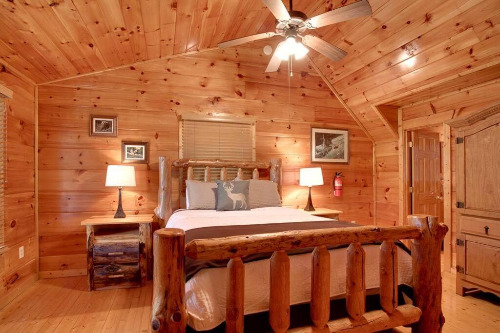 Brave Eagle Cabin Sevierville Habitación foto